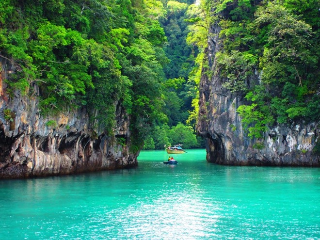 The Reasons Why Phuket Mesmerizes The Tourists-6